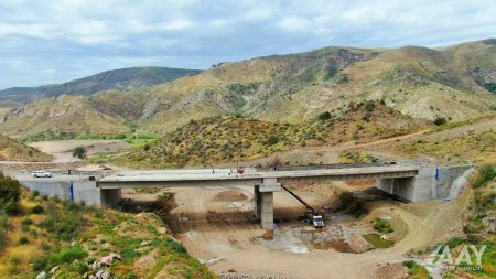 Xudafərin-Qubadlı-Laçın avtomobil yolunun tikintisi sürətlə davam etdirilir VİDEO/FOTO