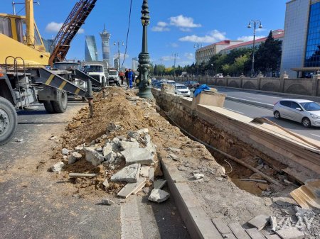 H.Əliyev prospektində qəza nəticəsində dağılmış divarın bərpasına başlanılıb  FOTO