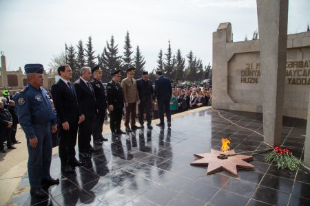 “31 Mart – Azərbaycanlılarının Soyqırımı Günü” ilə əlaqədar Salyan rayonunda anım tədbiri keçirilmişdir