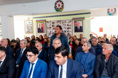 Əhalini narahat edən problemlərin yerlərdə birbaşa həlli məqsədilə Salyan Rayon İcra Hakimiyyətinin başçısı tərəfindən təsdiq edilmiş qrafikə əsasən Marışlı kəndində səyyar qəbul keçirilib
