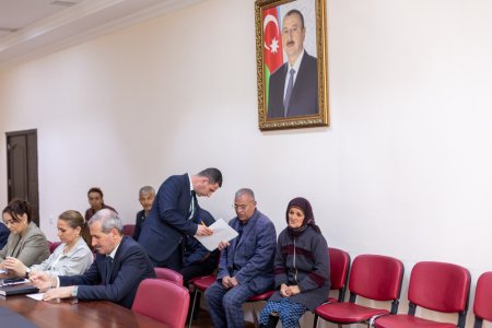 Salyan Rayon İcra Hakimiyyətinin başçısı Sevindik Hətəmov vətəndaş müraciətlərinə baxılması üçün növbəti qəbul keçirib