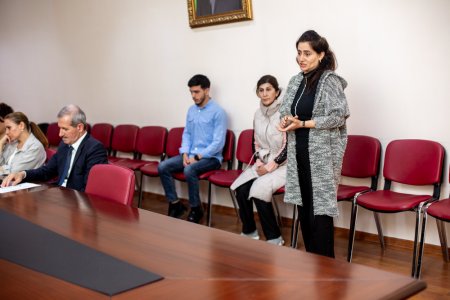 Salyan Rayon İcra Hakimiyyətinin başçısı Sevindik Hətəmov vətəndaş müraciətlərinə baxılması üçün növbəti qəbul keçirib