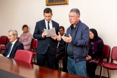 Salyan Rayon İcra Hakimiyyətinin başçısı Sevindik Hətəmov vətəndaş müraciətlərinə baxılması üçün növbəti qəbul keçirib