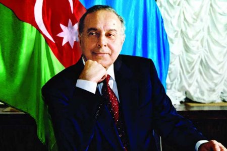 Əbülfət Qocayev: İnkişafda yeni mərhələ