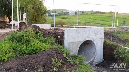 Gədəbəydə 45 km uzunluğa malik avtomobil yollarının yenidən qurulması davam etdirilir VİDEO/FOTO